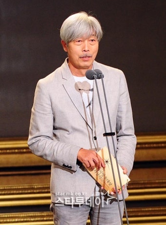 [포토] 공로상 수상자 발표하는 배철수