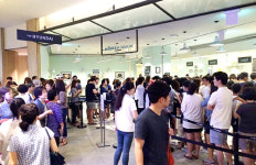 2시간 줄서 사는 컵케이크 `매그놀리아`…현대百 판교점 연일 장사진