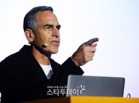 [포토] 스누피로 만나는 스티브 마티노 감독