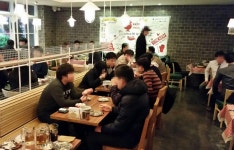 핫(Hot) 프랜차이즈 매드후라이치킨, 프리미엄 치킨전문점 시대를 열다