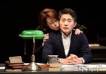 [포토]염혜란-박윤희, `연극 맨 끝줄 소년 호흡`