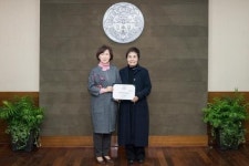 박일순 이화여대 교수 정년퇴직 기념展…장학금 기부도