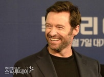 [현장화보] 섹시한 꽃중년 휴잭맨, 또 왔어요~