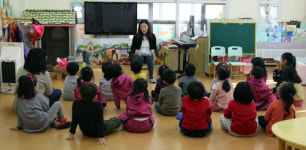 열악한 어린이집 환경 유치원 수준으로