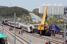 탈선 열차 무궁화호, 복구작업 끝내고 정상운행 중
