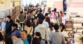 [포토] 롯데피트인 산본, 오픈 첫 주말 ‘북적’