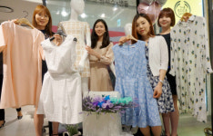 현대백화점, 영패션 브랜드 원피스 할인 판매