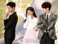 [포토]김유정, 박보검과 진영 사이에서 행복해~