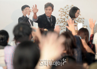 [포토]이병헌, 부산국제영화제 반가워요~