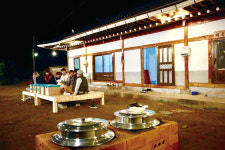 `아재목장`, 모바일에서 색다르게 만난다…‘아재 감성’과 ‘소년 감성’의 조화