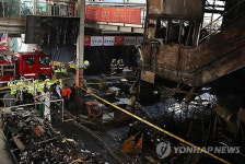 대구 서문시장 화재…잿더미 상가 보며 눈물·한숨