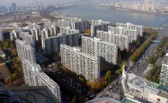 강남권 재건축 대장주 `잠실주공5단지`아파트, 재건축 심의 연기