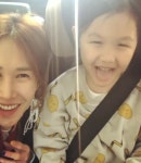 윤혜진, 딸 지온과 행복한 부산 여행