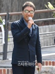 [포토] 이수만, 바다 결혼에 즐겨워