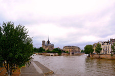 파리 배낭여행 최적의 숙소는?  