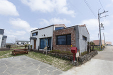 [제주 이색 펜션 투어] 제주의 바람과 돌담을 특별하게 즐겨라