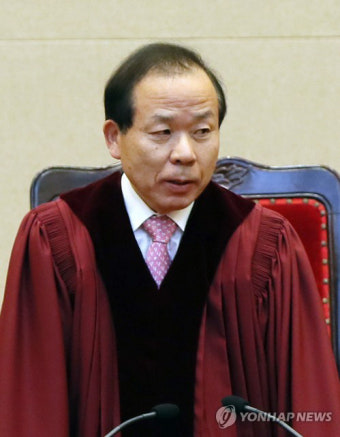 신임 헌법재판소장에 김이수 헌재 소장 권한대행 지명