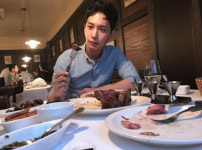 ‘수요미식회’ 스테이크 맛집 방문 인증샷 공개…김원준 원조 얼굴 천재