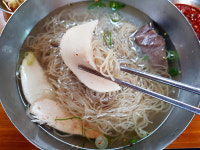 `열 번 맛봐야 제대로 보인다`는 평양냉면 필동면옥