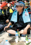 시위대 대낮 술판·소음…주말 빼앗긴 시민들