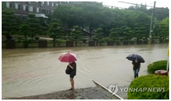 제주 남쪽 머물던 장마전선 북상...전국 물폭탄