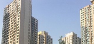 트리플 역세권 반포동 `래미안퍼스티지`, 최근 거래가가...