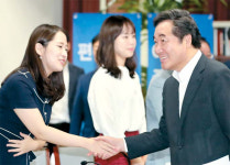 [포토] 블라인드 채용 현장 찾아간 李총리