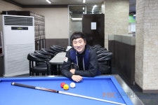 ‘홍박’홍진표 “당구선수가 웬 공부? 공이나 치란 말도…”