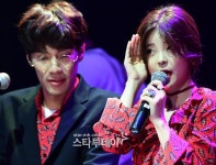 [포토] 혜이니, 민수와 듀엣 무대