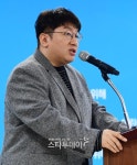 [포토] 인사말하는 방시혁 대표
