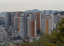 내년 3월 입주하는 성동구 금호동, `e편한세상금호파크힐스` 최근 매매가가...