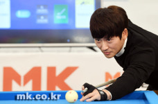 [포토]가수 박지헌, 당구의 정석! 
