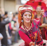 [연말연시 여행] 눈부신 라이트 · 환상 야경 · 쇼핑페스티벌까지…`여심 저격`