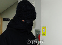 [포토]탑, 용산구청 첫 출근...추워서 가렸나?