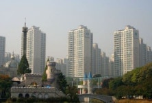 쇼핑센터와 석촌호수를 동시에...잠실동 `레이크팰리스`