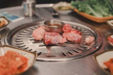 제주도 오설록 가격 빠진 흑돼지 무한리필 전문점 `응, 돼지` 오픈