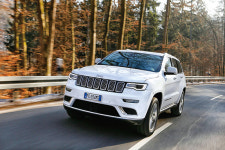 길들여진 야생마 ‘지프 그랜드 체로키’ 가족과 함께 모험을 떠나고 싶다면