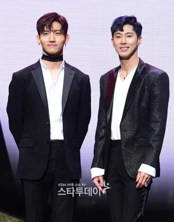 SM 측 “동방신기 ‘평행선’ 뮤직비디오 CG 오류...수정 후 재공개”