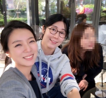 “반말 사건은 오해”…사유리, 배현진 전 앵커와 커피타임
