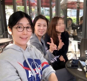 “반말 사건은 오해”…사유리, 배현진 전 앵커와 커피타임