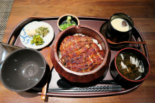 최고 재료·소스·쌀밥의 3박자, 양재동 `장어이야기`의 히츠마부시