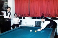 한국에 30년 넘은 ‘장수’당구장이 있다? 없다?