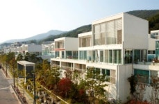 고급주택 밀집한 운중동 판교타운하우스 `산운2단지월든힐스`