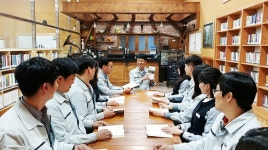 큐라이트, ‘독서경영’ 통해 세계적인 강소기업 꿈 키운다 