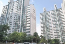 용산 개발로 부촌의 명성 이어간다...이촌동 `이촌코오롱아파트`
