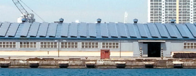 [공기업 신뢰경영] 인천항만공사, 물류창고 지붕에 태양광 설비…친환경 발전 `착착`