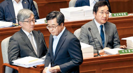 김동연 고용, 빠른 시간내 해결 어렵다