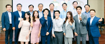 LG화학 임원들, `신입사원 과외` 받은 이유는
