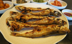 최상급 아니어도 정직한 식재료 쓰죠 동해안 제철 생선요리집 `어진`