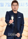 [포토]김조한, 막걸리잔의 끝을 잡고! 